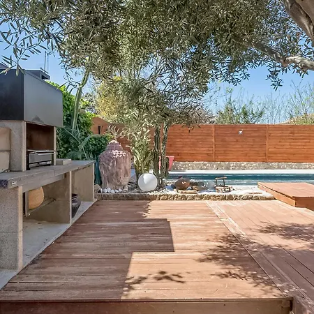 Moderne Avec Piscine A Vinassan