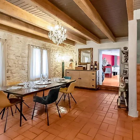 Moderne Avec Piscine A Vinassan